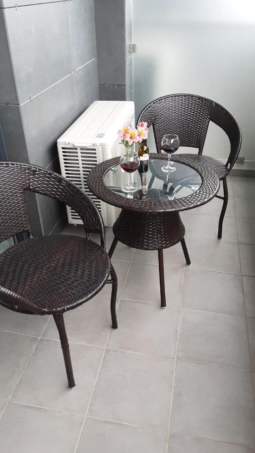 Ferienwohnung Sea Breeze In Batumi Exterior foto