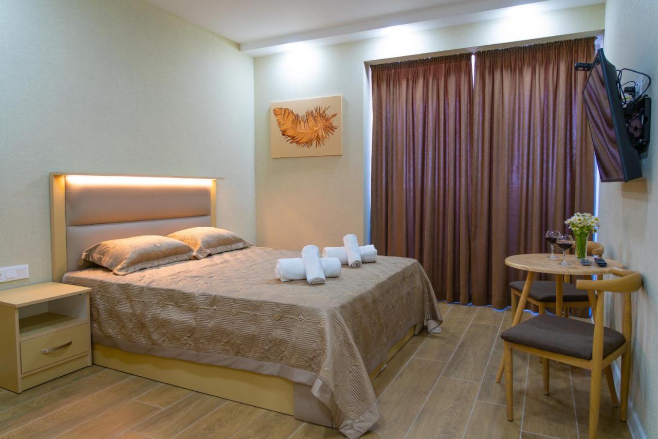 Ferienwohnung Sea Breeze In Batumi Exterior foto