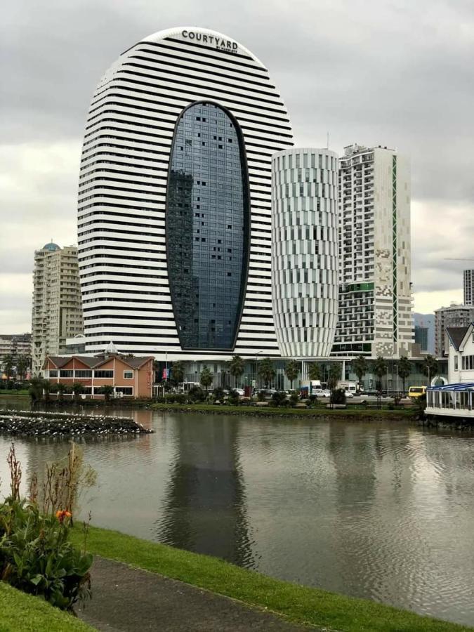 Ferienwohnung Sea Breeze In Batumi Exterior foto