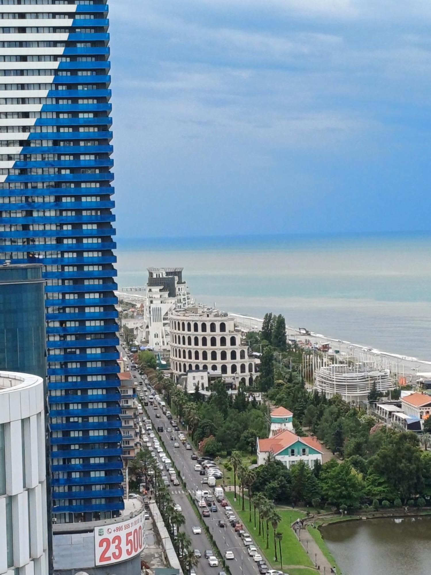 Ferienwohnung Sea Breeze In Batumi Exterior foto